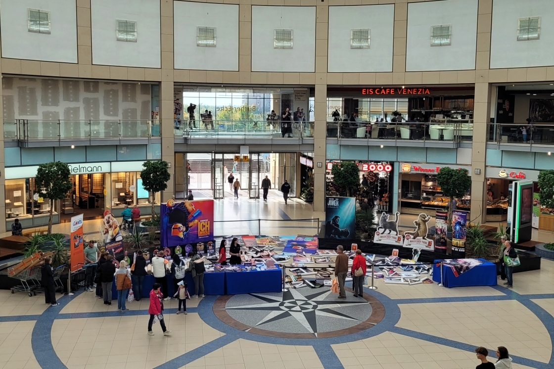 Filmplakatbörse und Film im Cineplex Leipzig zum Welthospiztag am 10. Oktober